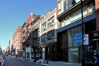 32 Orchard St in New York, NY - Building Photo - Building Photo