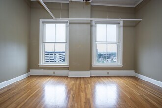 Sterchi & Kessler Lofts in Macon, GA - Foto de edificio - Interior Photo