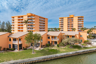 South Bay Condominiums in St. Petersburg, FL - Building Photo - Building Photo