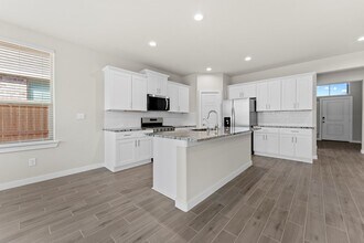 2106 Somerset Dr in Midland, TX - Building Photo - Building Photo