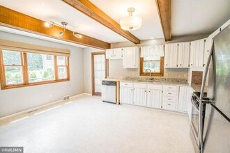 1434 County Road E W in St. Paul, MN - Building Photo - Building Photo