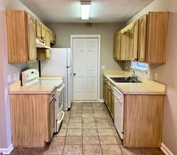 102 Hopi Ct in St. Marys, GA - Building Photo - Building Photo