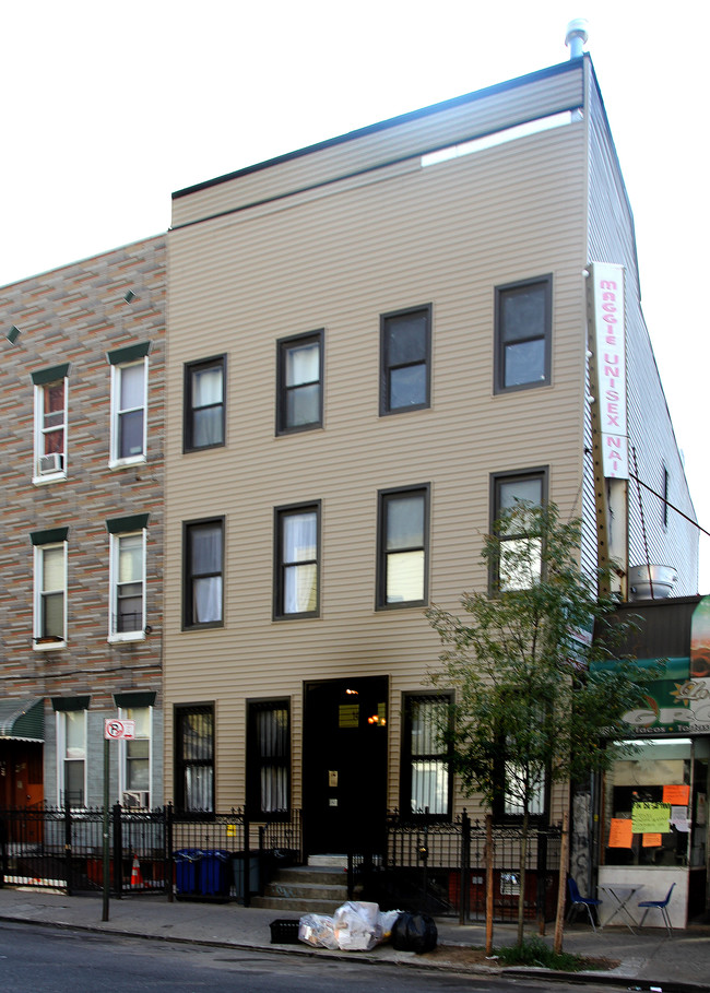 1482 Dekalb Ave in Brooklyn, NY - Building Photo - Building Photo