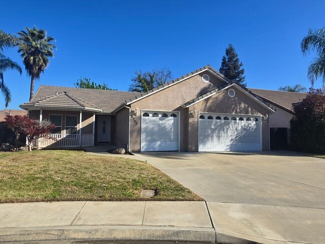 4722 W Nicholas Ct in Visalia, CA - Building Photo - Building Photo