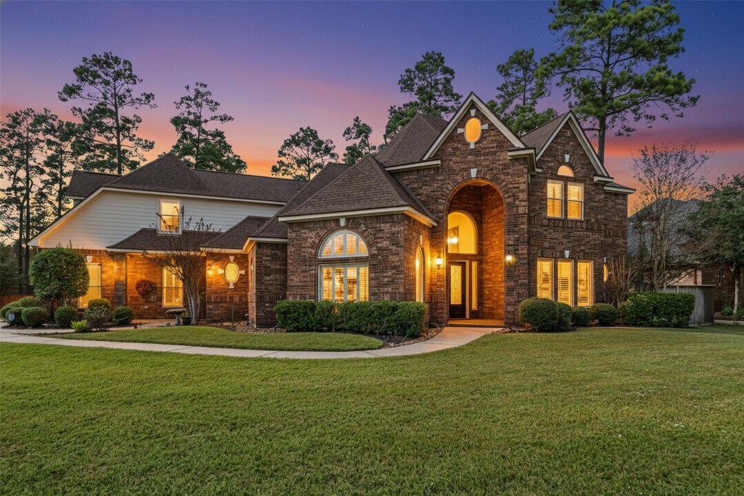 25307 Piney Bend Ct in Spring, TX - Building Photo