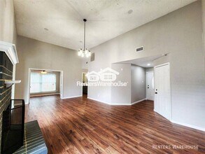 2118 Creston Dr in Spring, TX - Building Photo - Building Photo