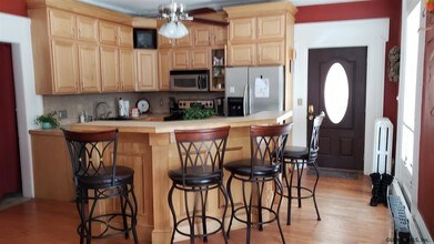 756 Hudson Ave-Unit -APT # 1st floor, Front in Stillwater, NY - Building Photo - Building Photo