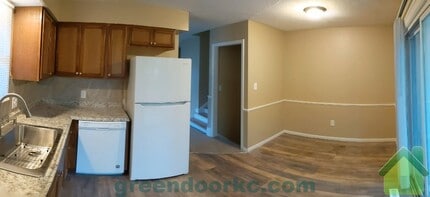 1425 E Haven Ln in Olathe, KS - Building Photo - Building Photo