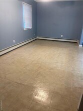 34 Markwood Ln in East Northport, NY - Building Photo - Building Photo