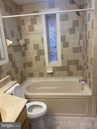 1833 W Lexington St photo'