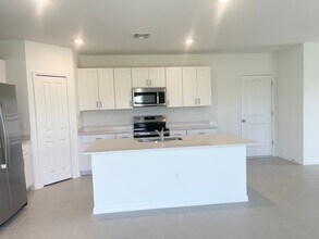 19750 Garden Ridge Ct in Lehigh Acres, FL - Building Photo - Building Photo