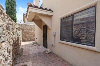 5717 Caprock Ct in El Paso, TX - Building Photo - Building Photo