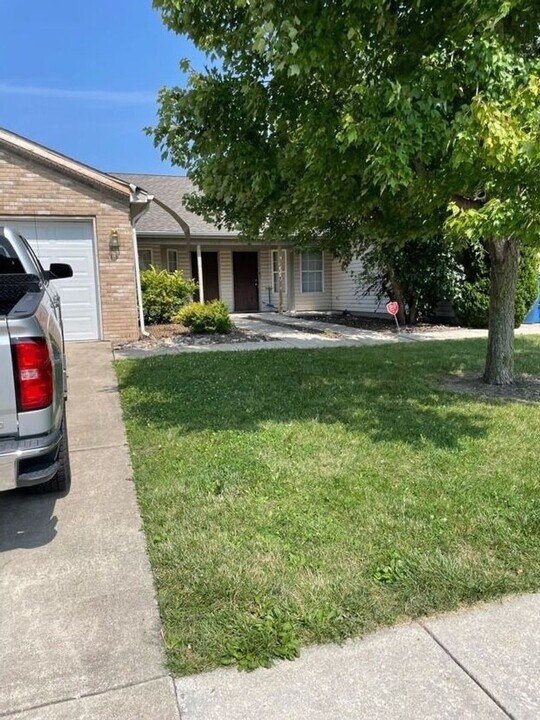 2399 Hopkins Dr in West Lafayette, IN - Building Photo