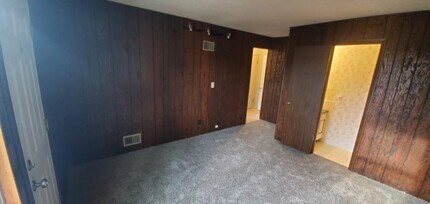 8420 Lane Pl in Raytown, MO - Building Photo - Building Photo