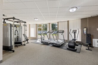 Camelot Apartments in Parma Heights, OH - Building Photo - Building Photo