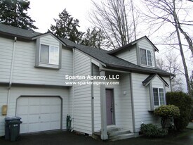 131 23rd Ave SE, Unit D in Puyallup, WA - Building Photo