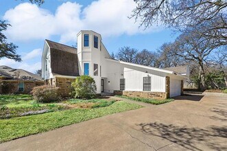 200 Eagle Ct in Bedford, TX - Building Photo - Building Photo