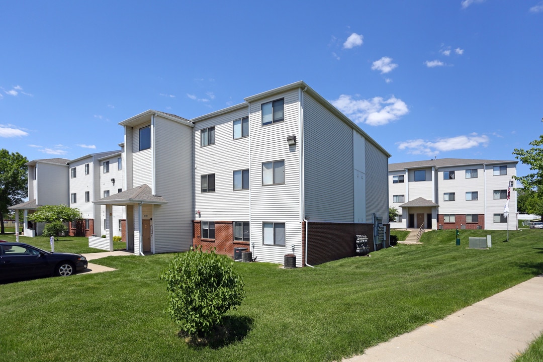 Edgewood in Cedar Rapids, IA - Foto de edificio
