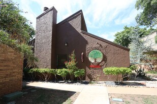 Peppertree Inn in Lubbock, TX - Building Photo