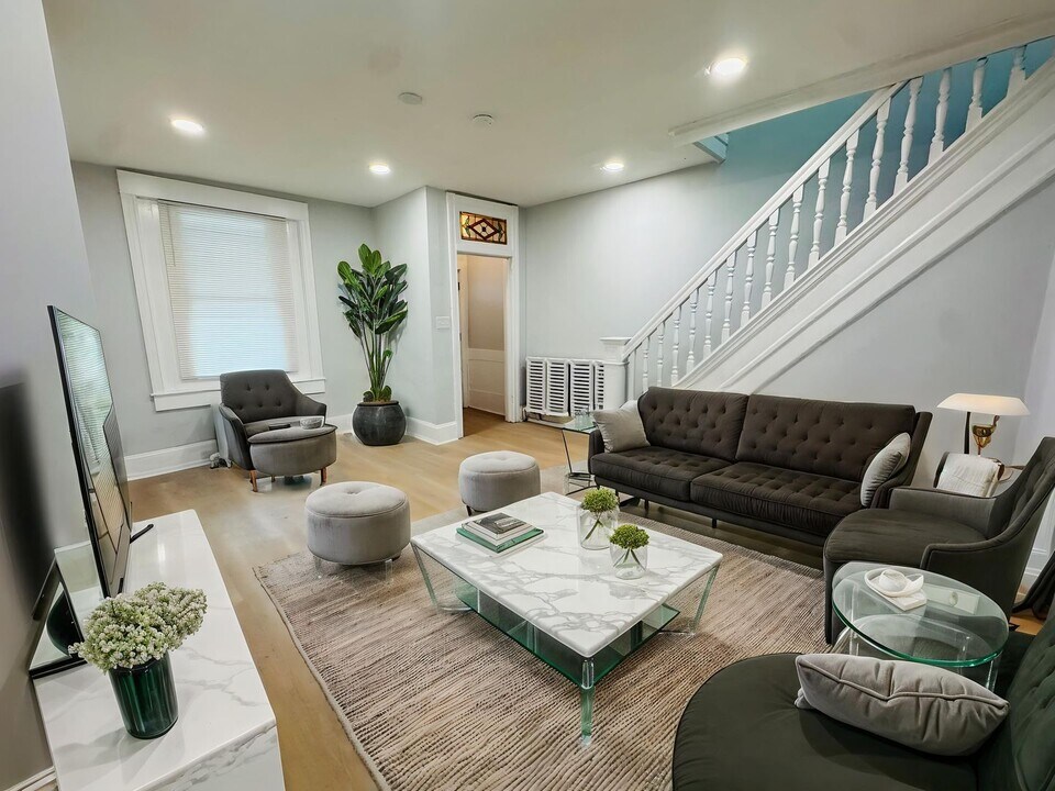 544 N Creighton St in Philadelphia, PA - Building Photo