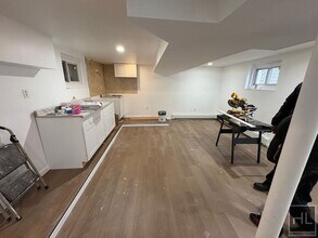 BAISLEY AVENUE, BRONX in Bronx, NY - Building Photo - Building Photo