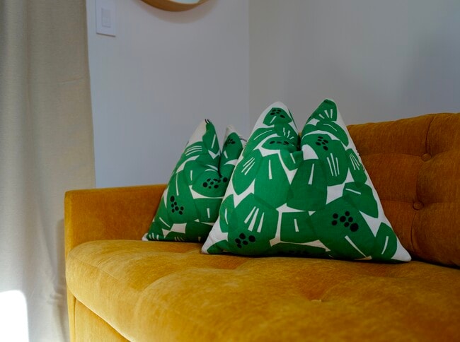 5106 Cimarron St in Los Angeles, CA - Foto de edificio - Building Photo