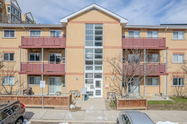 211 Forum Dr in Mississauga, ON - Building Photo - Building Photo