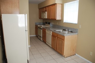 1436-1438 N Shill Dr in Mesa, AZ - Building Photo - Interior Photo