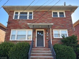 220 Coolidge St in Linden, NJ - Building Photo