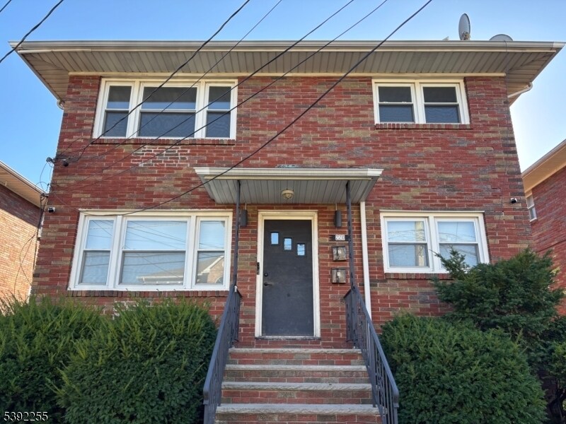 220 Coolidge St in Linden, NJ - Building Photo