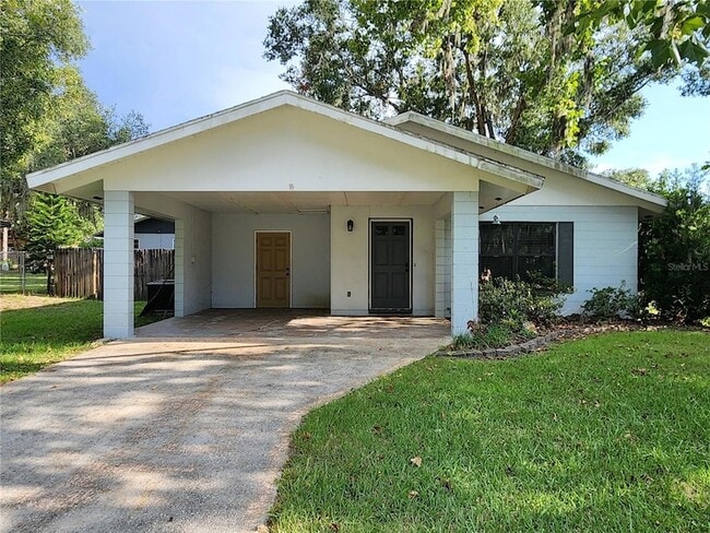 30492 Park Ridge Dr in Brooksville, FL - Foto de edificio - Building Photo