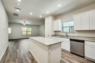 305 Marsh Ln in Princeton, TX - Building Photo - Building Photo