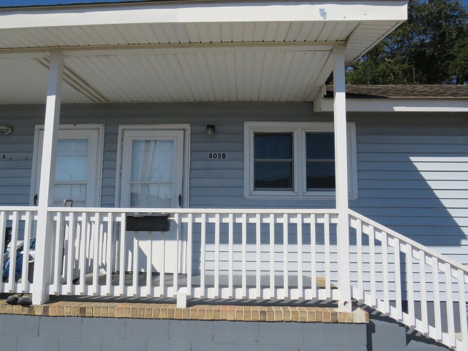 805 Cedar St in Beaufort, NC - Building Photo