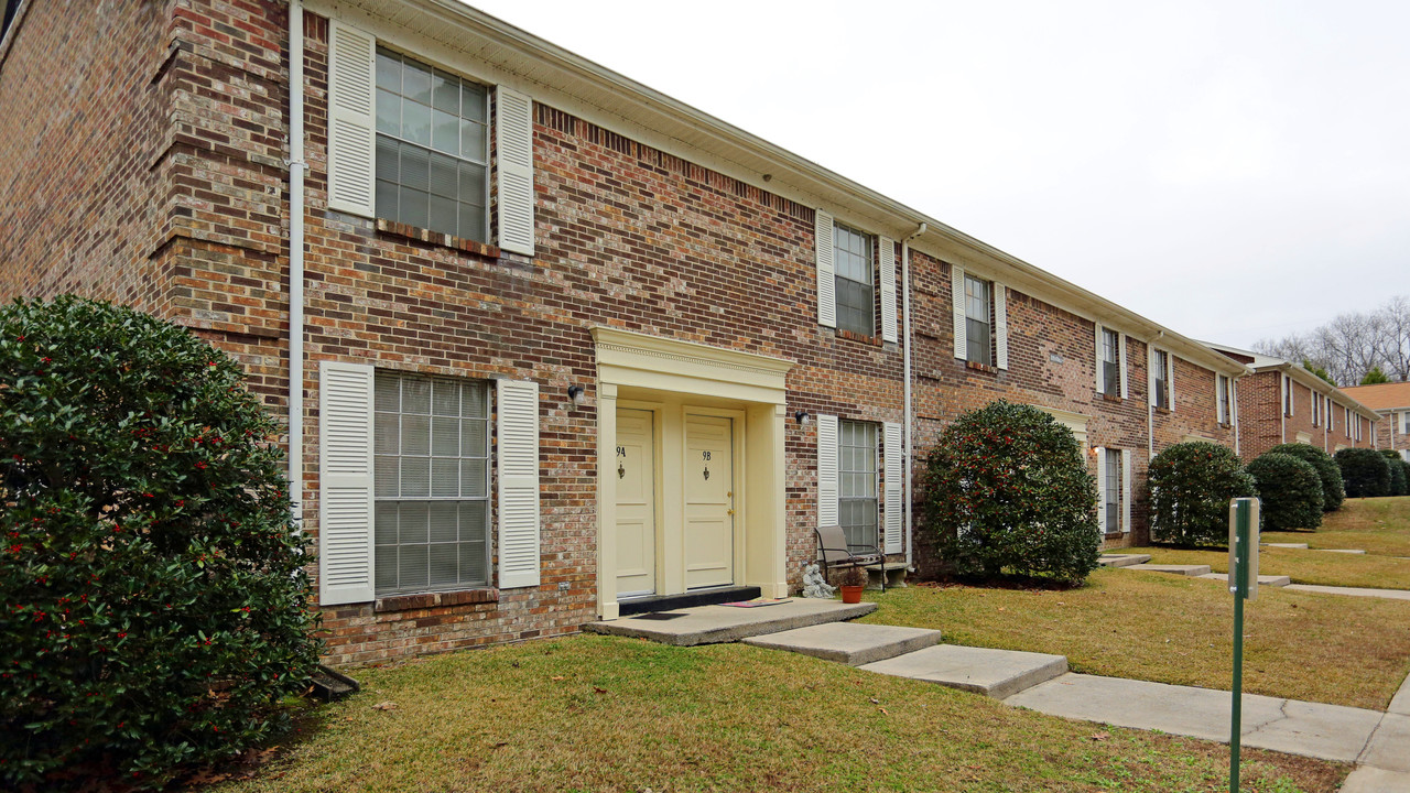 Vines at Williamsburg in Gadsden, AL - Foto de edificio