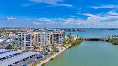 7400 Sun Island Dr S, Unit 401 in South Pasadena, FL - Building Photo - Building Photo