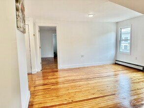 72 N Cherry St in Wallingford, CT - Building Photo - Building Photo