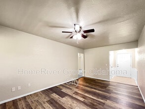 1604 NE 6th St in Moore, OK - Foto de edificio - Building Photo