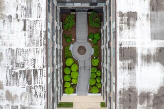 7251 Randolph St in Forest Park, IL - Foto de edificio - Building Photo