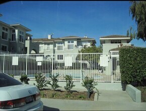 7821 Daisy Cir, Unit 8721 Daisy Circle in Huntington Beach, CA - Foto de edificio - Building Photo