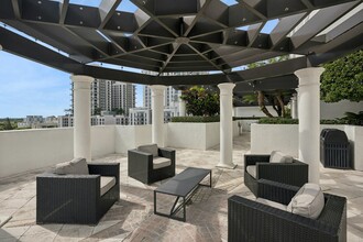 AMLI Joya in Miami, FL - Building Photo - Building Photo