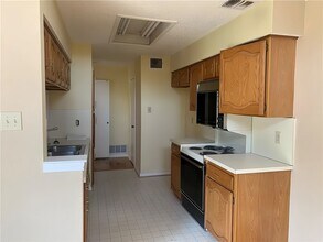 3602 Taurus Dr in Garland, TX - Foto de edificio - Building Photo