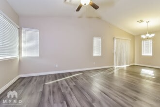 4631 Victoria Garden Ave in North Las Vegas, NV - Building Photo - Building Photo