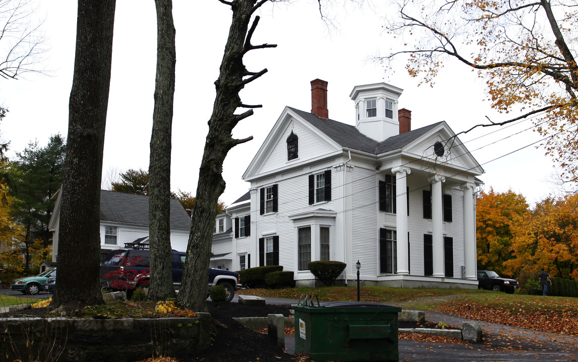 49 Pleasant St in Gardiner, ME - Building Photo