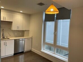 262 Monsignor O'Brien Hwy in Cambridge, MA - Building Photo - Building Photo
