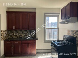 113 M.L.K. Drive in Jersey City, NJ - Building Photo