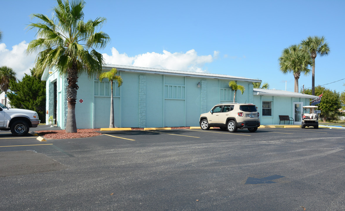 Pelican Bay in Micco, FL - Foto de edificio