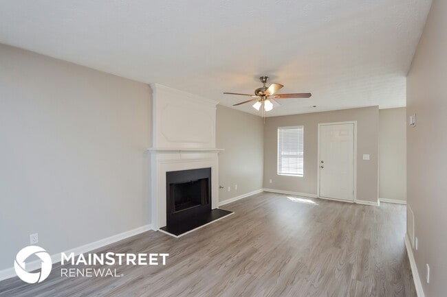 6481 Alford Way in Lithonia, GA - Foto de edificio - Building Photo