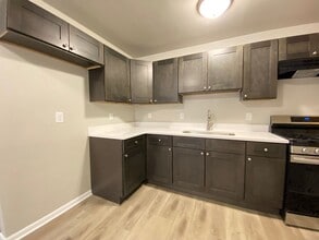 1016 E 35th Ct in Gary, IN - Building Photo - Building Photo