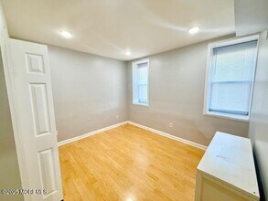 158 Terrace Ave in Jersey City, NJ - Building Photo - Building Photo