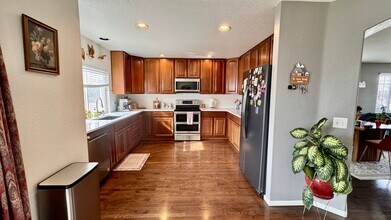 2208 Buttercup St in Erie, CO - Foto de edificio - Building Photo